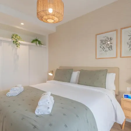 Serena Zare By Villalia Villa *